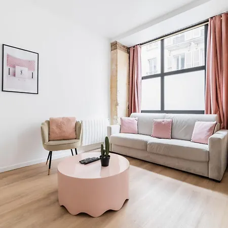 Premium Avec Grande Salle De Bain - 6p